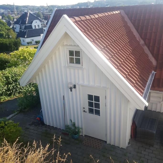 Lys Og Lettstelt Leilighet Med Utsikt Over Byen Apartment ซานเดฟยอร์ด ภายนอก รูปภาพ