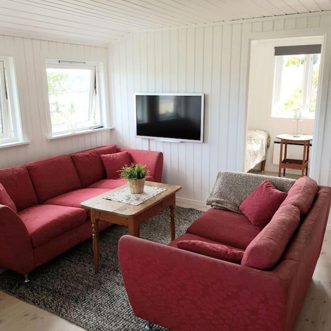 Lys Og Lettstelt Leilighet Med Utsikt Over Byen Apartment ซานเดฟยอร์ด ภายนอก รูปภาพ